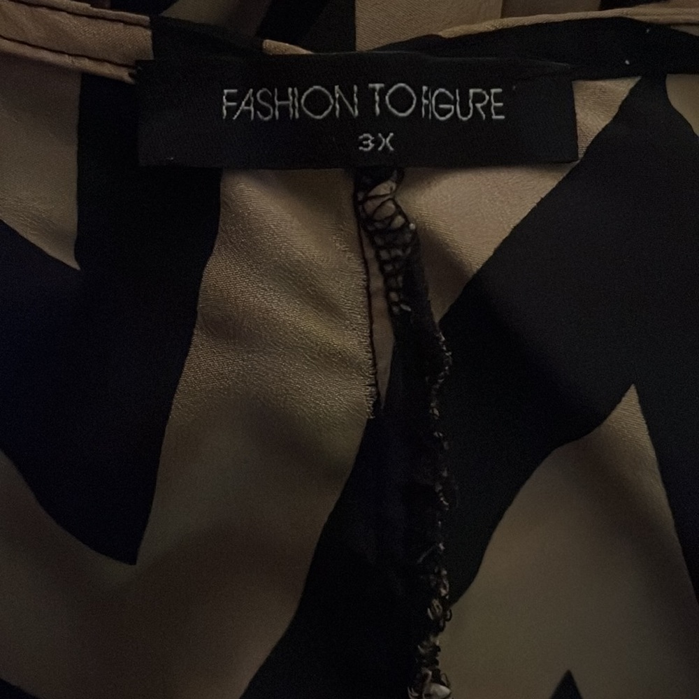 Black and Tan Top - Picture 2 of 3